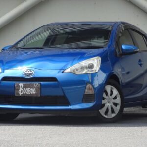 2013 Toyota Aqua blue hybrid used car Japan export