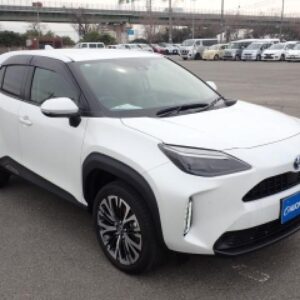 2023 Toyota Yaris Cross white hybrid used car Japan export