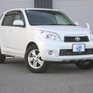 2013 Toyota Rush pearl gasoline used car Japan export