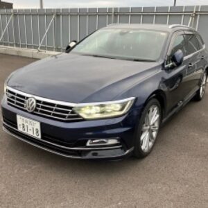 2017 Volkswagen Passat Variant blue gasoline used car Japan export