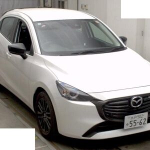 2024 Mazda Mazda2 pearl gasoline used car Japan export