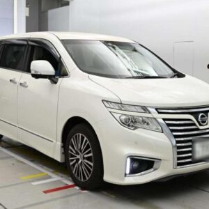 2014 Nissan Elgrand pearl gasoline used car Japan export
