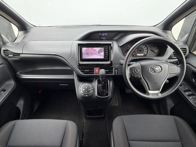 Ref:AUX-23376700 TOYOTA NOAH 2017 2 Ref:AUX-23376700 TOYOTA NOAH 2017 - Image 2