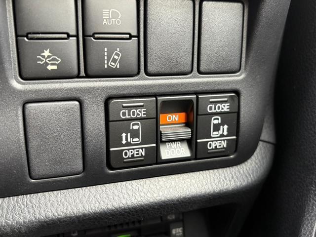 Ref:AUX-23376700 TOYOTA NOAH 2017 11 Ref:AUX-23376700 TOYOTA NOAH 2017 - Image 11