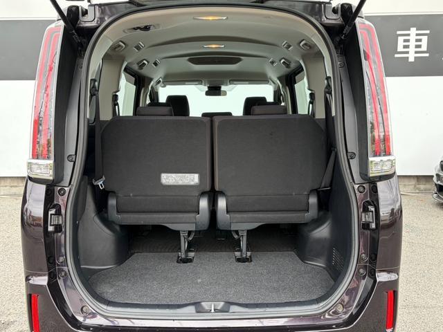 Ref:AUX-23376700 TOYOTA NOAH 2017 16 Ref:AUX-23376700 TOYOTA NOAH 2017 - Image 16