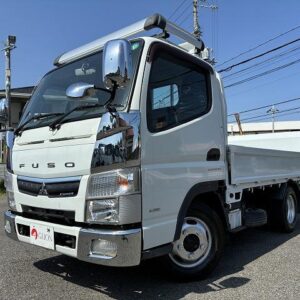 2018 Mitsubishi Fuso Canter white diesel used car Japan export