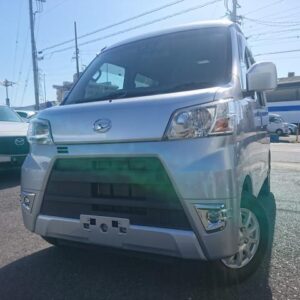 2018 Daihatsu Hijet Cargo silver gasoline used car Japan export