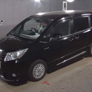 2015 Toyota Noah black gasoline used car Japan export