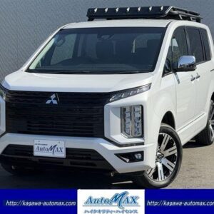 2024 Mitsubishi Delica D:5 pearl diesel used car Japan export