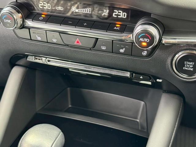 Ref:AUX-23383745 MAZDA MAZDA3 FASTBACK 2019 9 Ref:AUX-23383745 MAZDA MAZDA3 FASTBACK 2019 - Image 9