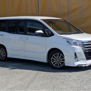 2014 Toyota Noah pearl gasoline used car Japan export