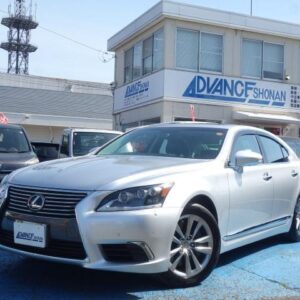 2016 Lexus Ls silver hybrid used car Japan export