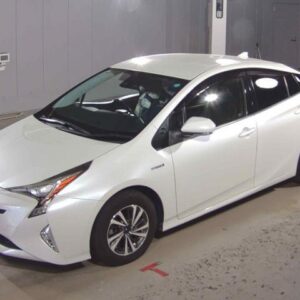 2017 Toyota Prius pearl gasoline used car Japan export