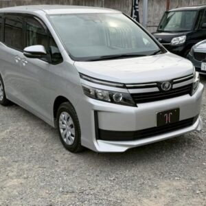 2016 Toyota Voxy silver gasoline used car Japan export