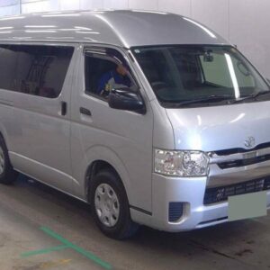 2019 Toyota Hiace Van silver diesel used car Japan export