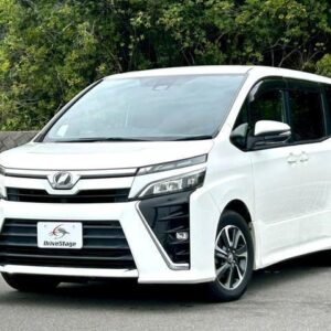 2018 Toyota Voxy pearl gasoline used car Japan export