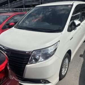 2015 Toyota Noah pearl gasoline used car Japan export
