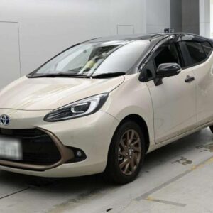 2024 Toyota Aqua tea gasoline used car Japan export