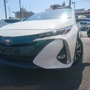 2017 Toyota Prius Phv white gasoline used car Japan export