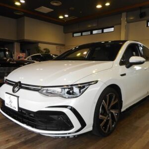 2022 Volkswagen Golf white hybrid used car Japan export