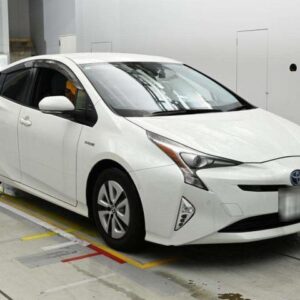 2016 Toyota Prius pearl gasoline used car Japan export