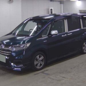 2018 Honda Stepwagon Spada green gasoline used car Japan export