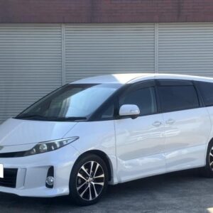 2013 Toyota Estima white gasoline used car Japan export