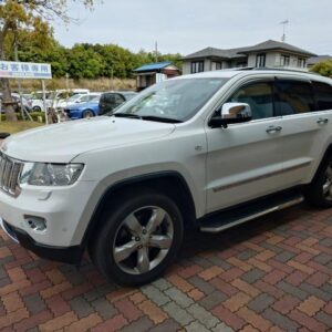 2013 Chrysler Jeep Jeep Grand Cherokee white gasoline used car Japan export
