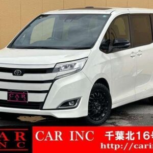 2017 Toyota Noah pearl gasoline used car Japan export