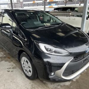 2023 Toyota Aqua black hybrid used car Japan export