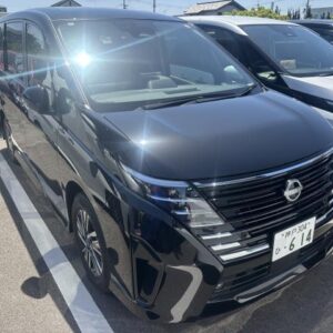 2024 Nissan Serena black hybrid used car Japan export