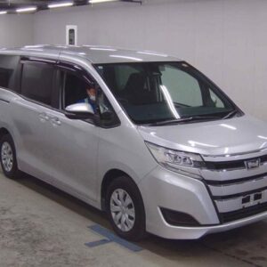 2019 Toyota Noah silver gasoline used car Japan export