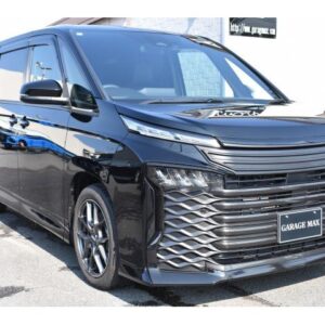 2024 Toyota Voxy black gasoline used car Japan export