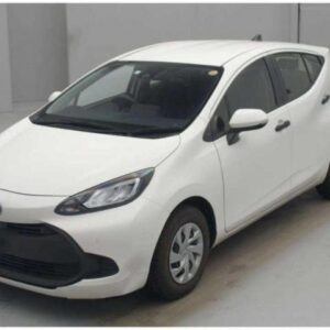 2023 Toyota Aqua pearl gasoline used car Japan export