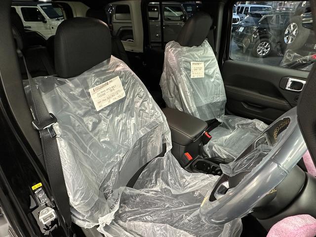 Ref:AUX-23452482 CHRYSLER JEEP JEEP WRANGLER UNLIMITED 4xe 2026 4 Ref:AUX-23452482 CHRYSLER JEEP JEEP WRANGLER UNLIMITED 4xe 2026 - Image 4