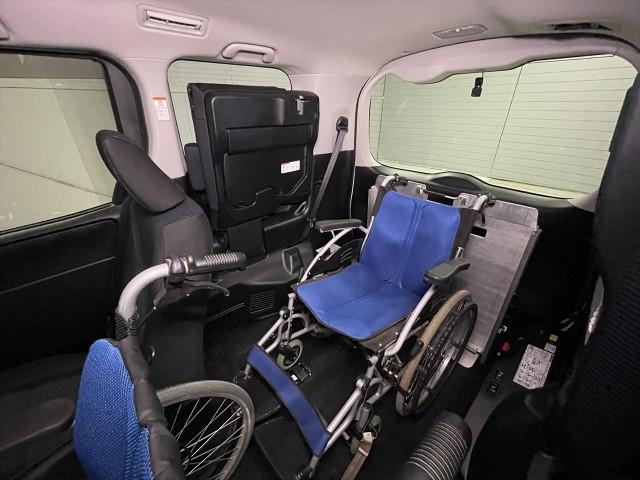 Ref:AUX-23458591 TOYOTA VOXY 2017 18 Ref:AUX-23458591 TOYOTA VOXY 2017 - Image 18
