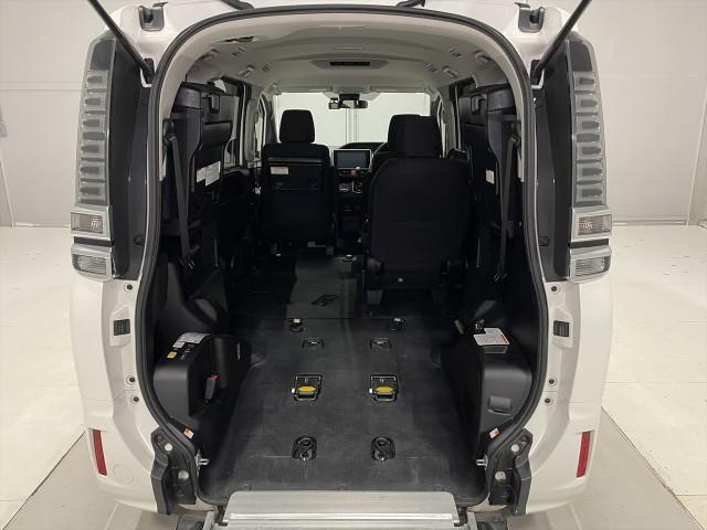 Ref:AUX-23458591 TOYOTA VOXY 2017 9 Ref:AUX-23458591 TOYOTA VOXY 2017 - Image 9