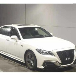 2019 Toyota Crown Hybrid pearl gasoline used car Japan export