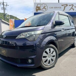 2012 Toyota Spade purple gasoline used car Japan export