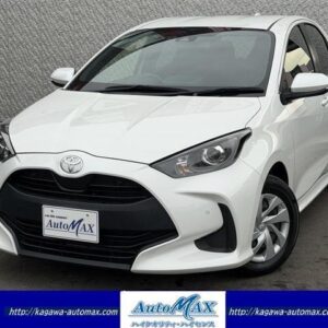 2023 Toyota Yaris pearl gasoline used car Japan export