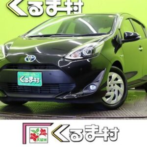 2018 Toyota Aqua black hybrid used car Japan export