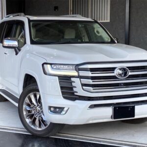 2022 Toyota Land Cruiser pearl diesel used car Japan export