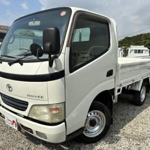 2005 Toyota Toyoace white gasoline used car Japan export