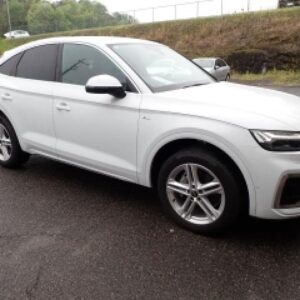 2022 Audi Q5 pearl hybrid used car Japan export