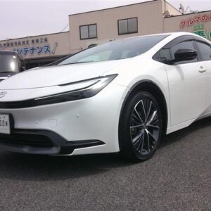 2023 Toyota Prius pearl gasoline used car Japan export