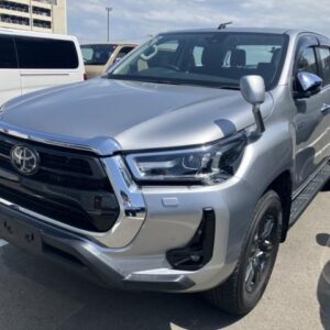 2022 Toyota Hilux silver diesel used car Japan export