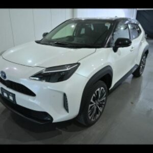 2021 Toyota Yaris Cross pearl gasoline used car Japan export