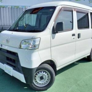 2018 Daihatsu Hijet Cargo white gasoline used car Japan export