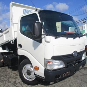 2013 Hino Dutro white diesel used car Japan export