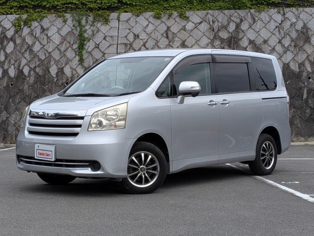 Ref:AUX-23502394 TOYOTA NOAH 2009 1 2009 Toyota Noah silver gasoline used car Japan export